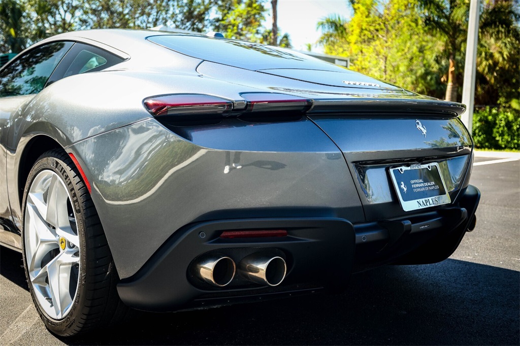 Certified Used 2021 Gray Ferrari Base image 17