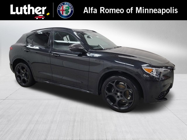 2023 Alfa Romeo Stelvio Estrema