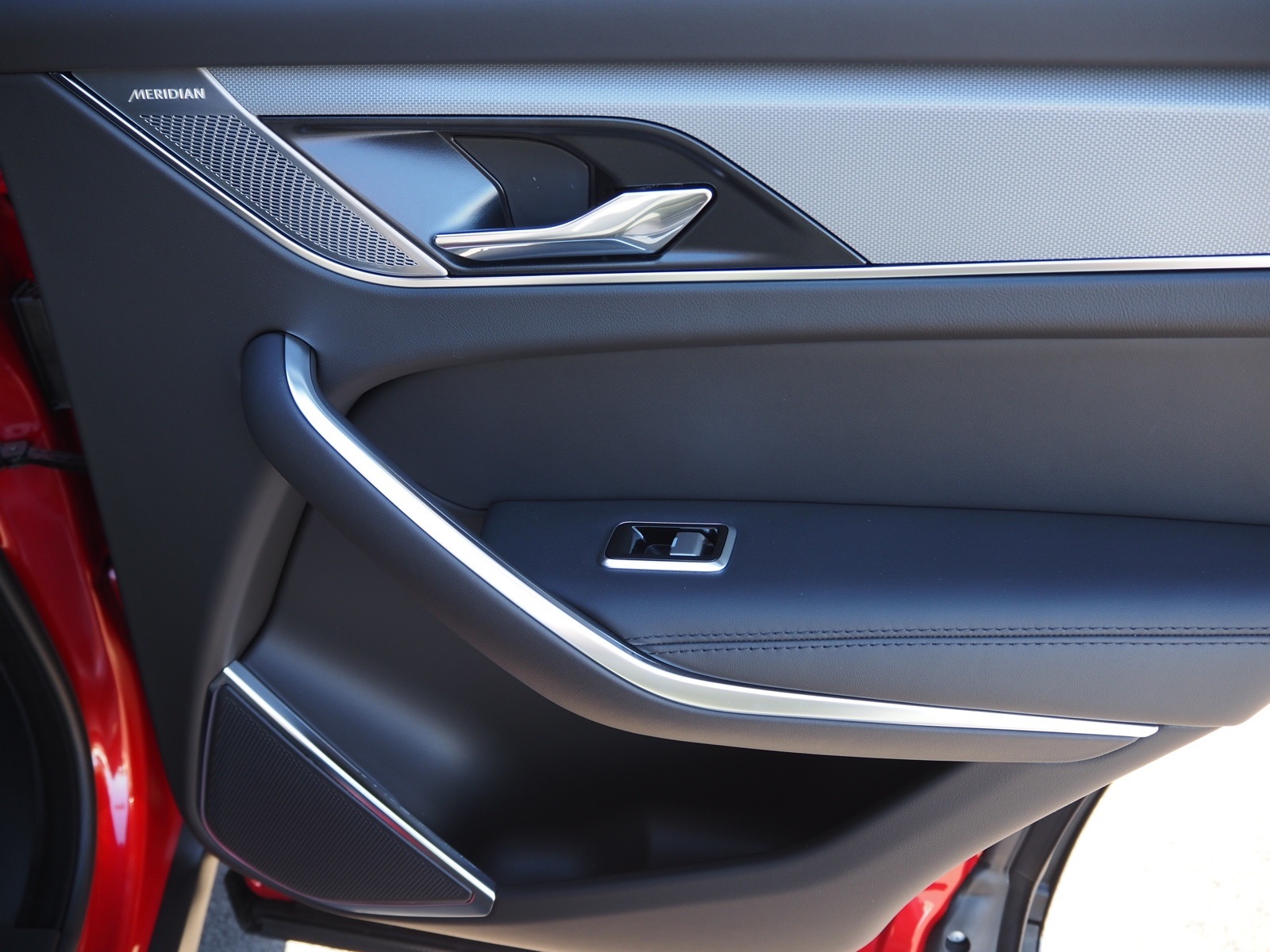 New 2023 Firenze Red Jaguar SVR image 21