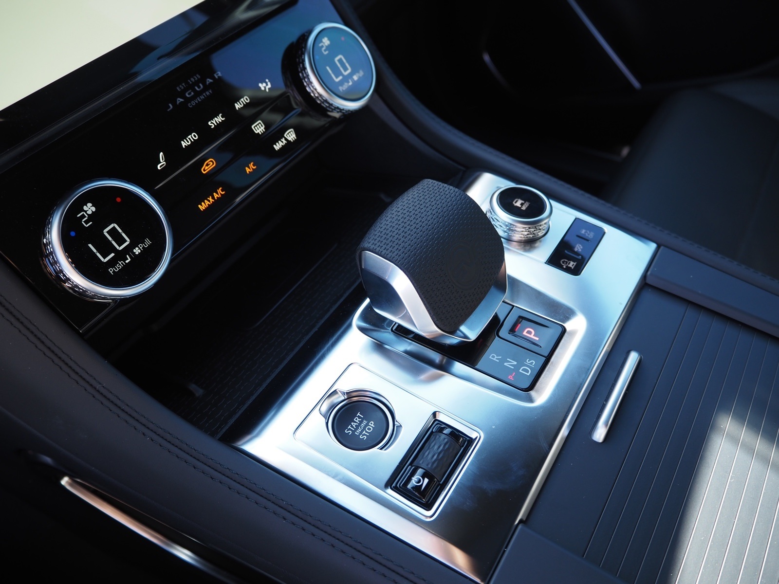 New 2023 Firenze Red Jaguar SVR image 29