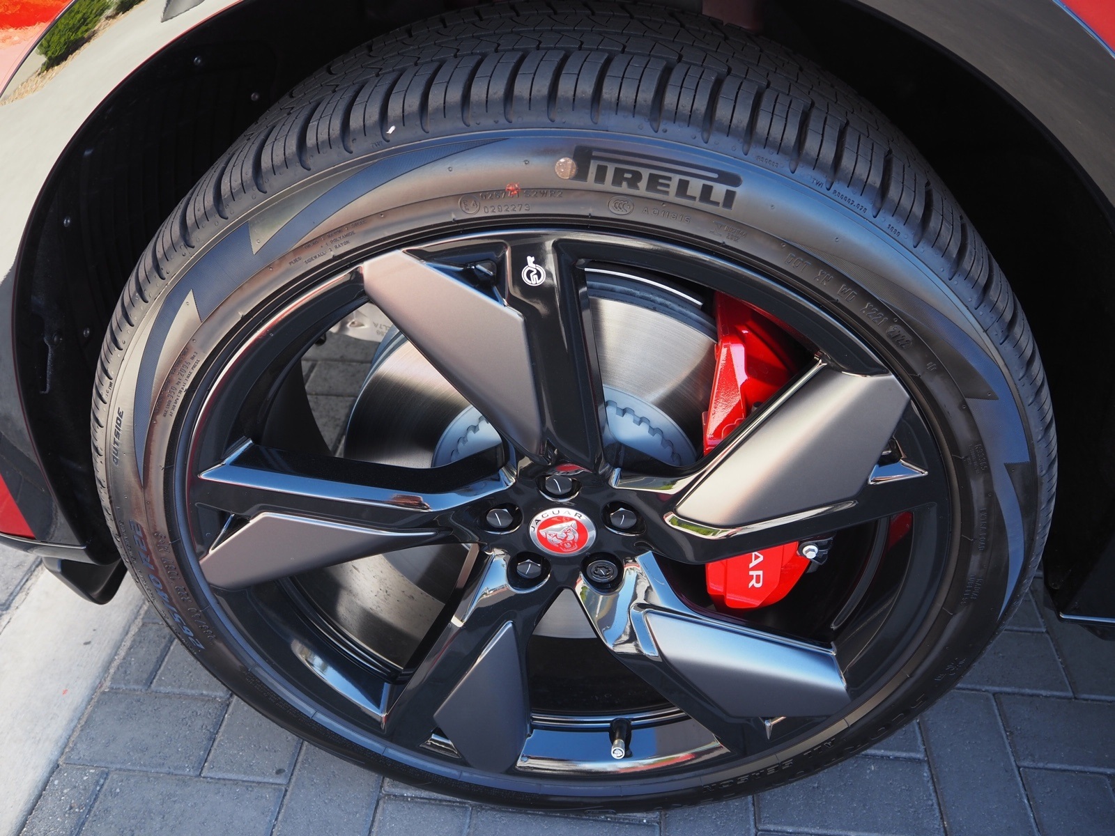 New 2023 Firenze Red Jaguar SVR image 9