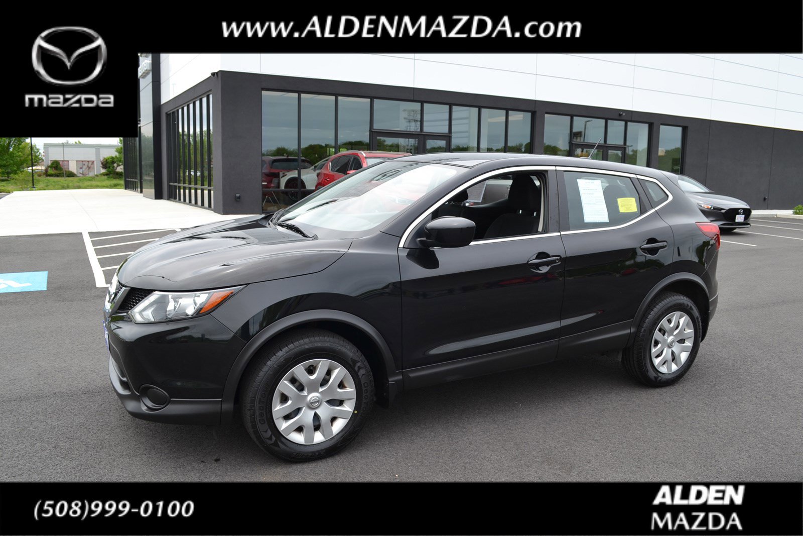 2 lcd monitors in the front of 2018 nissan rogue pricelist