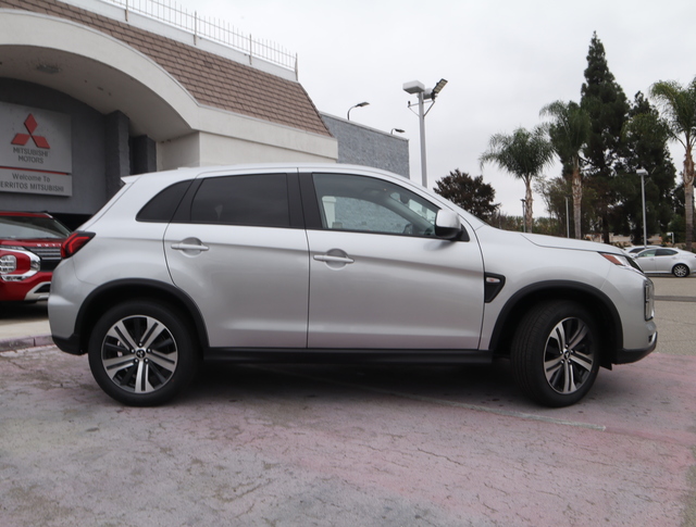 New 2022 Mitsubishi Outlander in Cerritos #C22413 | Cerritos Mitsubishi