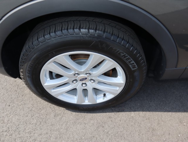 Used 2018 Magnetic Metallic Ford XLT image 31