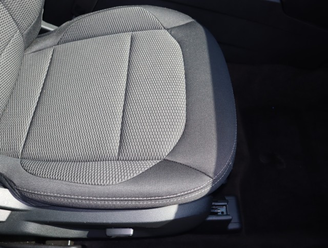 Used 2018 Magnetic Metallic Ford XLT image 13