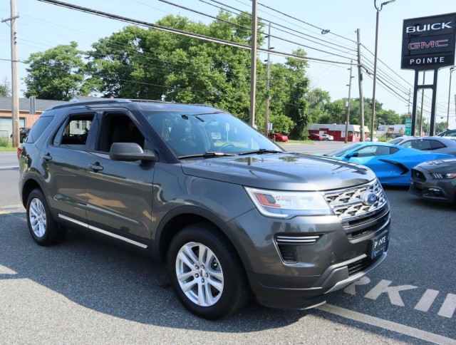 Used 2018 Magnetic Metallic Ford XLT image 1