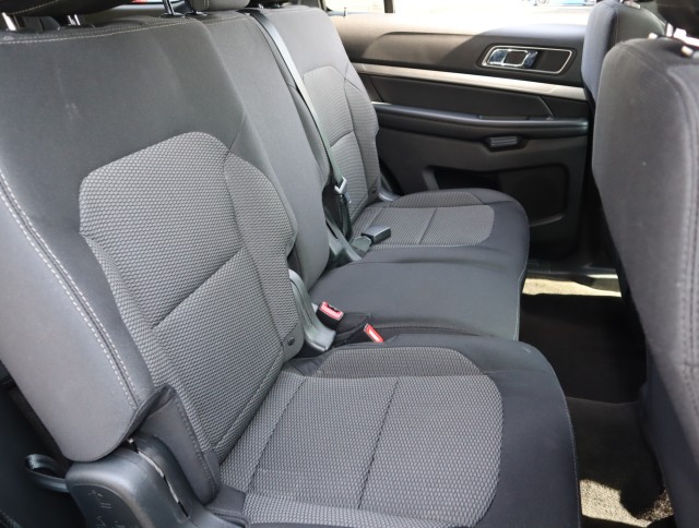 Used 2018 Magnetic Metallic Ford XLT image 15