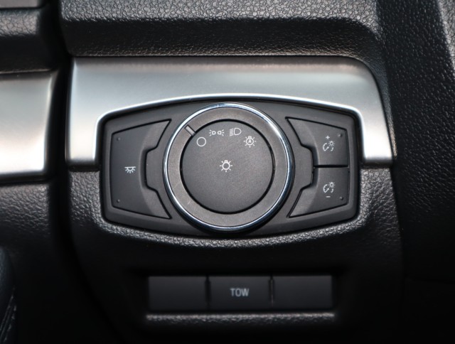 Used 2018 Magnetic Metallic Ford XLT image 23