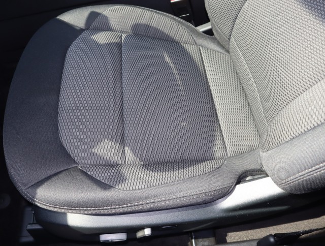 Used 2018 Magnetic Metallic Ford XLT image 19