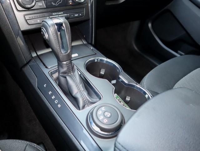 Used 2018 Magnetic Metallic Ford XLT image 9