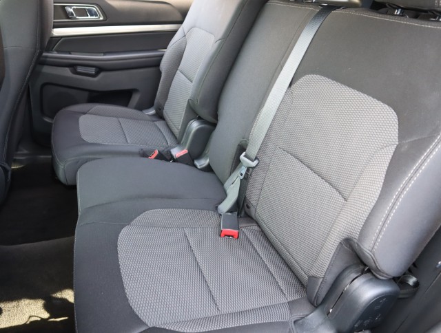 Used 2018 Magnetic Metallic Ford XLT image 17