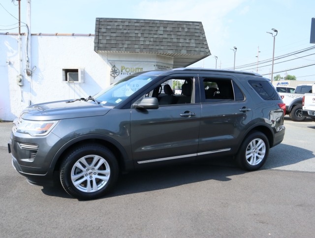 Used 2018 Magnetic Metallic Ford XLT image 4