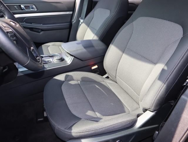 Used 2018 Magnetic Metallic Ford XLT image 18