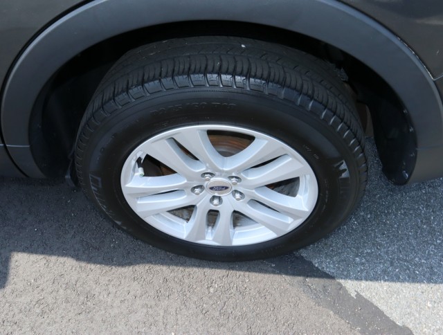 Used 2018 Magnetic Metallic Ford XLT image 30