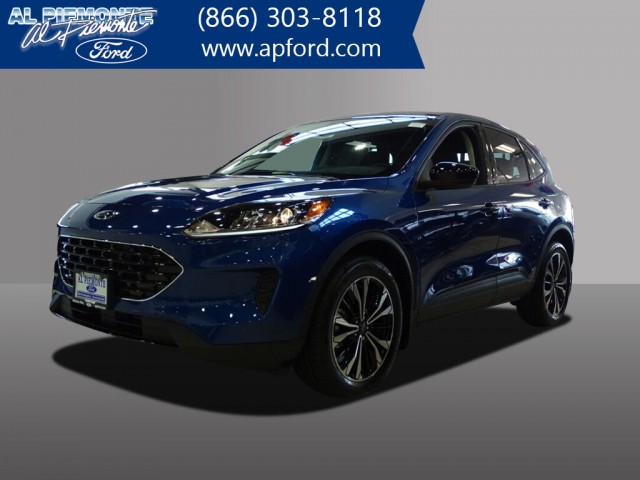 New 2022 Ford Escape SE