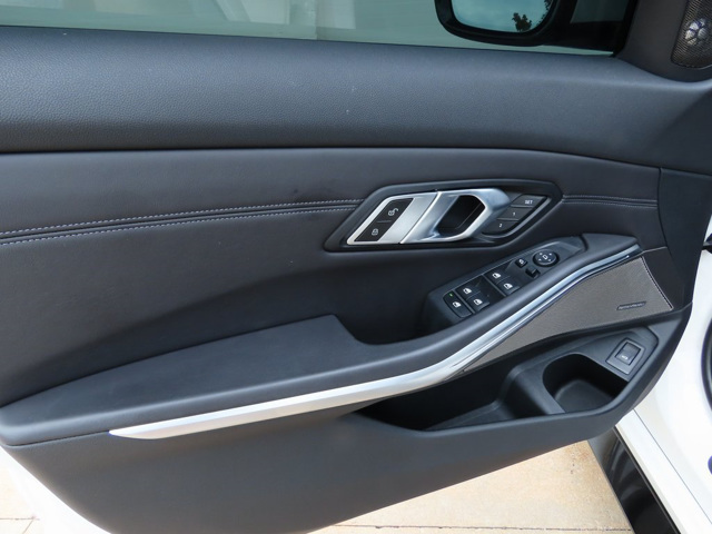 Used 2021 Alpine White BMW Base image 190