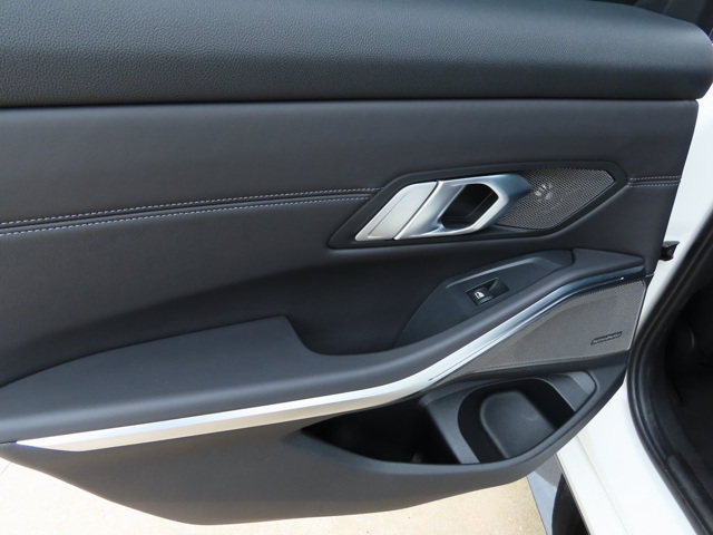Used 2021 Alpine White BMW Base image 186