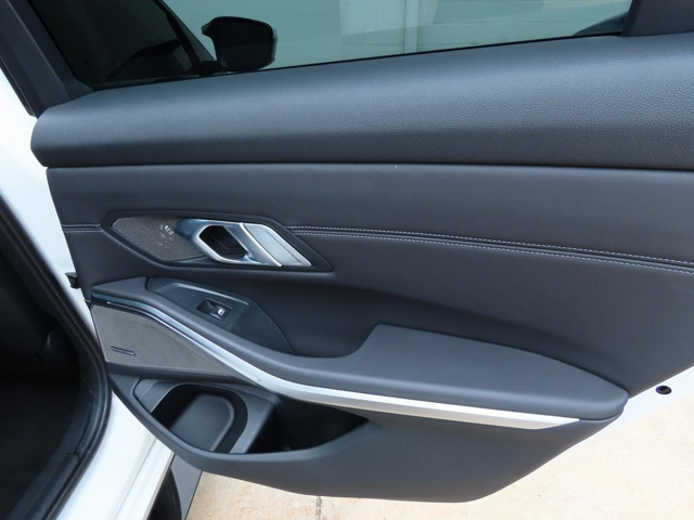 Used 2021 Alpine White BMW Base image 137
