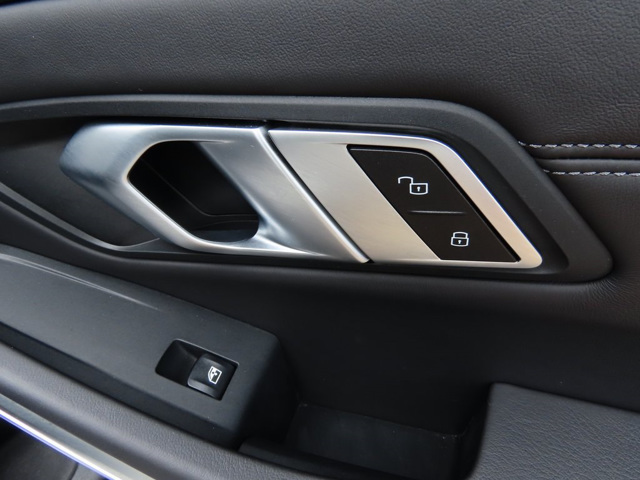 Used 2021 Alpine White BMW Base image 174