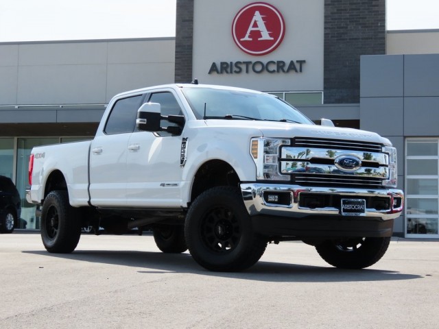 Pre-Owned 2019 Ford F-250SD Lariat
