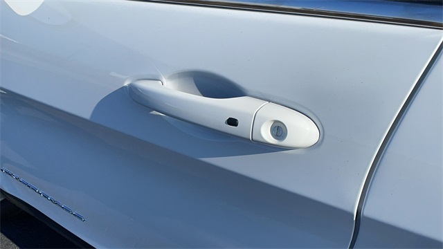 Used 2021 White Jeep Latitude Lux image 49