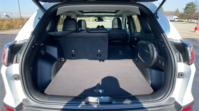 Used 2021 White Jeep Latitude Lux image 44