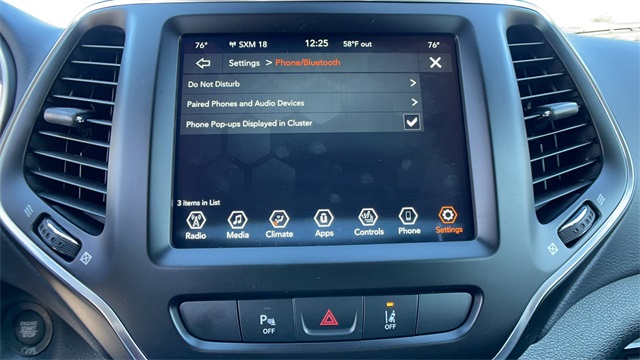 Used 2021 White Jeep Latitude Lux image 25