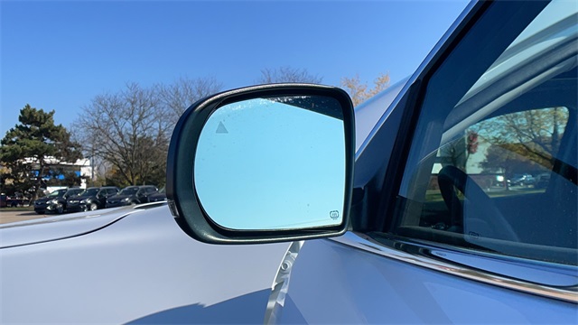 Used 2021 White Jeep Latitude Lux image 50