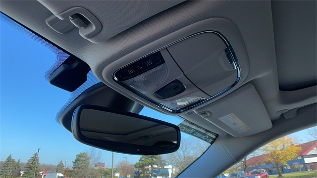 Used 2021 White Jeep Latitude Lux image 37