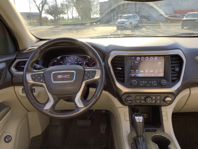 Used 2018 Silver GMC Denali image 8