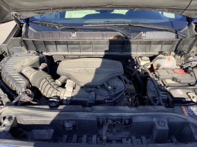 Used 2018 Silver GMC Denali image 10