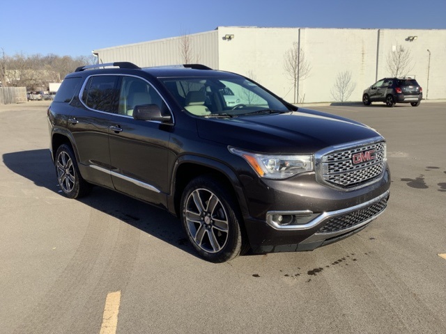 Used 2018 Silver GMC Denali image 2