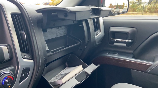 Used 2015 Red GMC SLE image 22