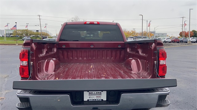 Used 2015 Red GMC SLE image 27