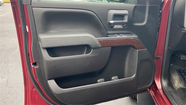 Used 2015 Red GMC SLE image 7