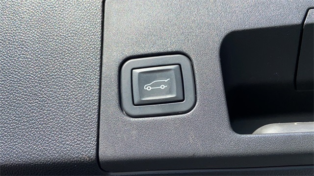 Used 2019 Black Cadillac Sport image 34