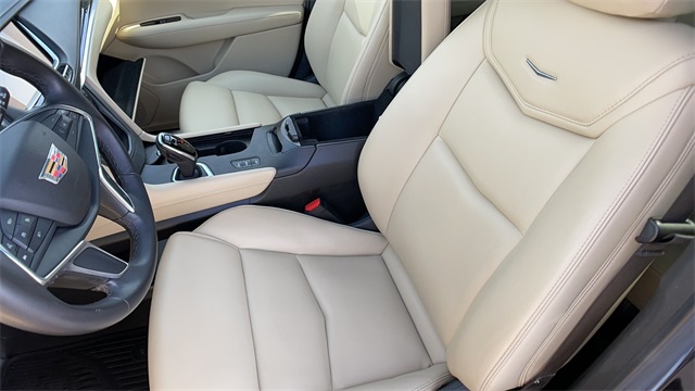 Used 2018 Black Cadillac Base image 37