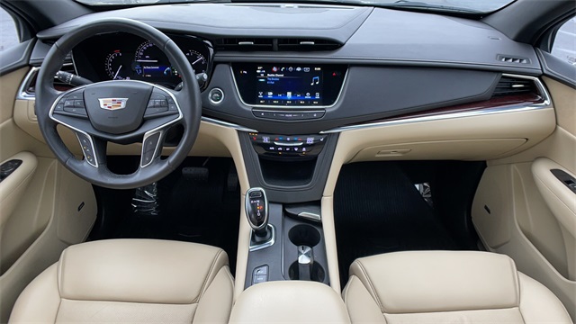 Used 2019 Gray Cadillac Luxury image 6
