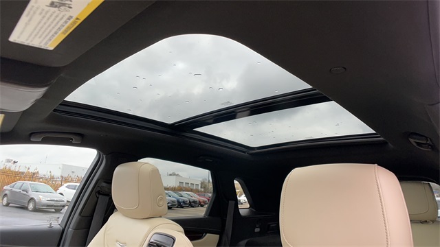 Used 2019 Gray Cadillac Luxury image 40