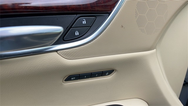 Used 2019 Gray Cadillac Luxury image 10