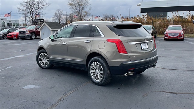 Used 2019 Gray Cadillac Luxury image 48