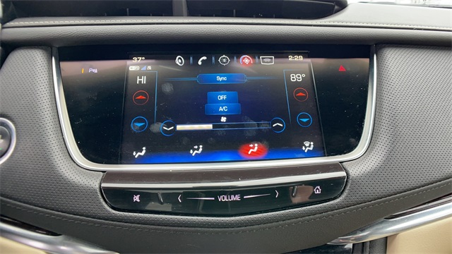 Used 2019 Gray Cadillac Luxury image 27