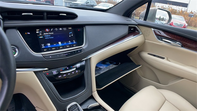 Used 2019 Gray Cadillac Luxury image 24