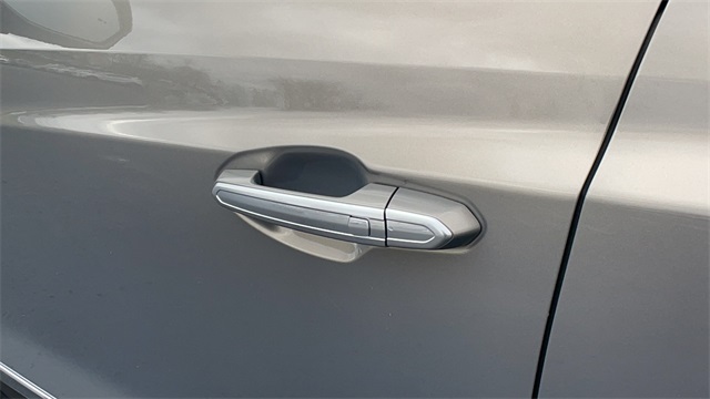 Used 2019 Gray Cadillac Luxury image 51