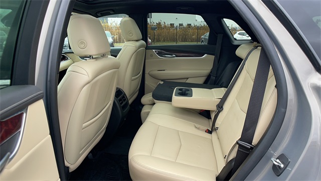 Used 2019 Gray Cadillac Luxury image 43