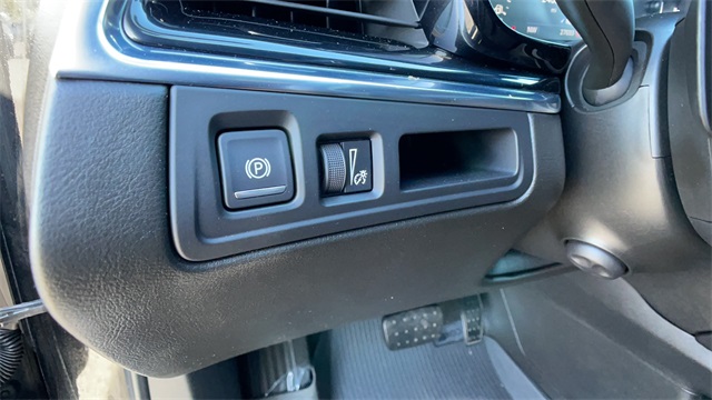 Used 2020 Black Cadillac Premium Luxury image 15