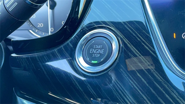 Used 2020 Black Cadillac Premium Luxury image 22