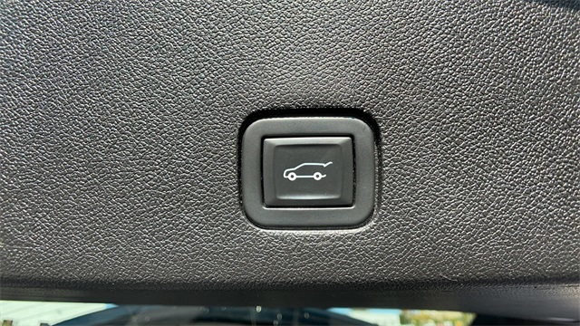 Used 2020 Black Cadillac Premium Luxury image 48