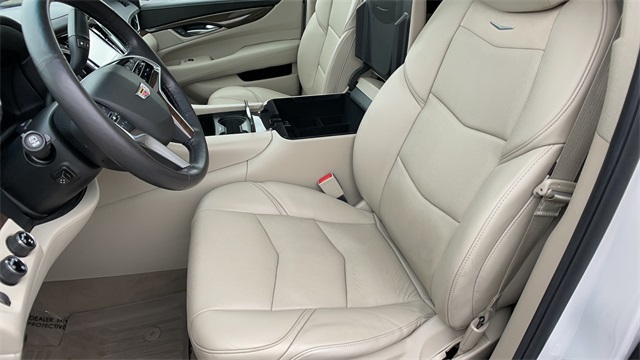 Used 2018 White Cadillac Luxury image 39