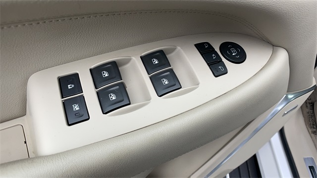 Used 2018 White Cadillac Luxury image 12